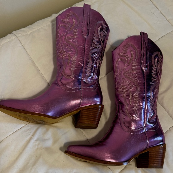 Metallic Purple Western Boots - Picture 2 of 10